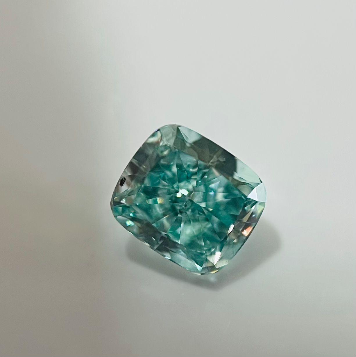 Fancy Vivid Blue-Green